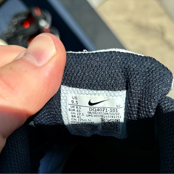 NIKE AIR MAX 90 2022 MENS BOYS LIFESTYLE SHOE RUNNER SNEAKER DQ4071-101 9.5 - Picture 4 of 4